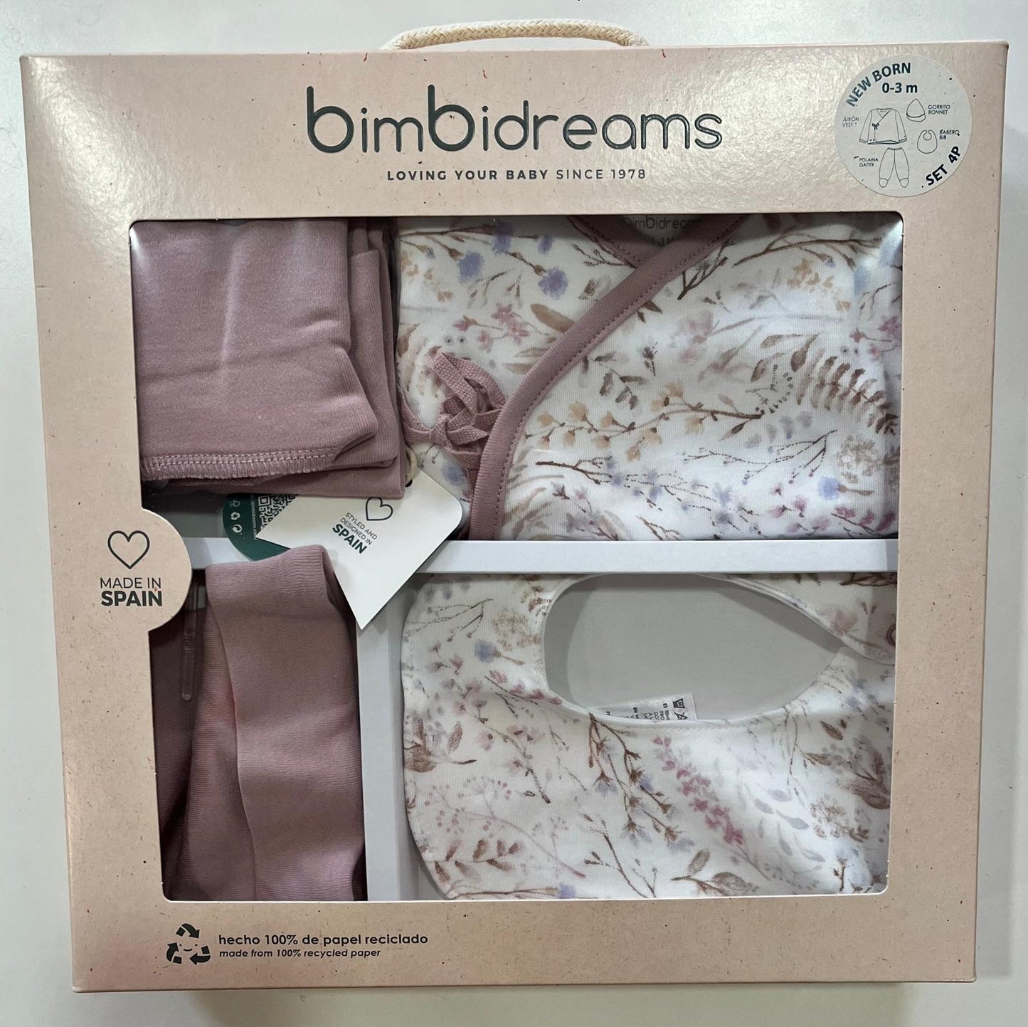 BimBidreams | Set Nacimiento - 4p (jubon, Polaina, Gorrito y Babero 19x19) 0-1 mes